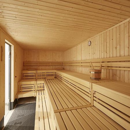Reetland Am Meer - Premium Reetdachvilla Mit 3 Schlafzimmern, Sauna Und Kamin E24 Dranske Exterior photo