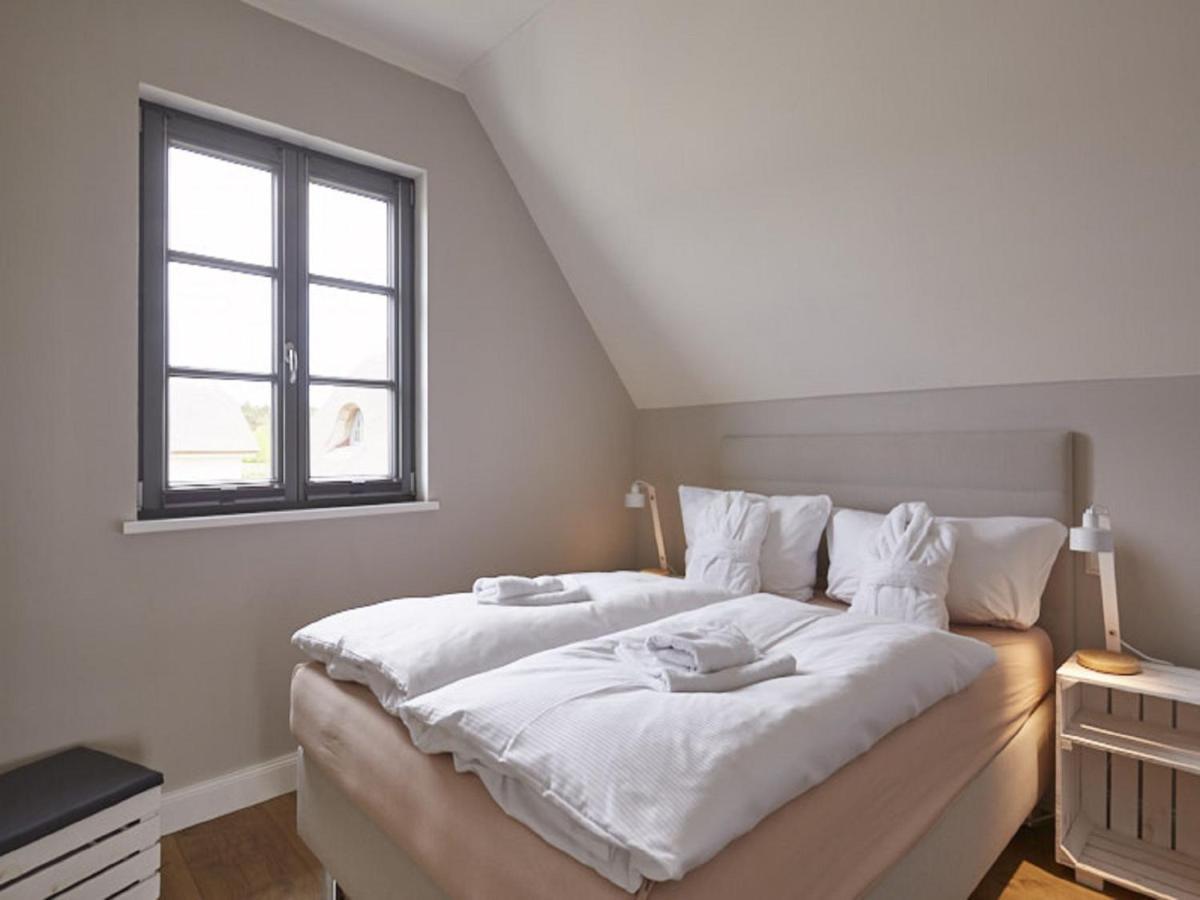 Reetland Am Meer - Premium Reetdachvilla Mit 3 Schlafzimmern, Sauna Und Kamin E24 Dranske Exterior photo